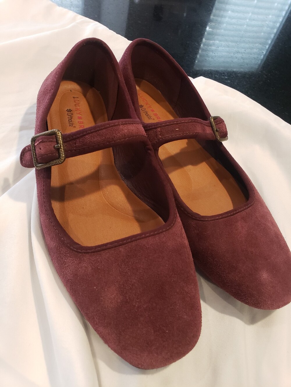 Lucky Brand Ortholite Burgundy Suede Mary Janes 8.5 - Picture 2 of 6